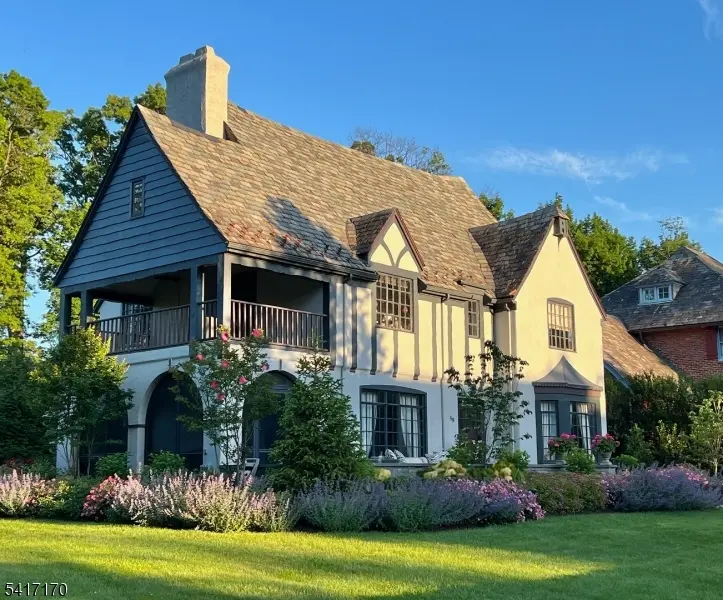 89 Douglas Rd, Glen Ridge Boro Twp., NJ 07028