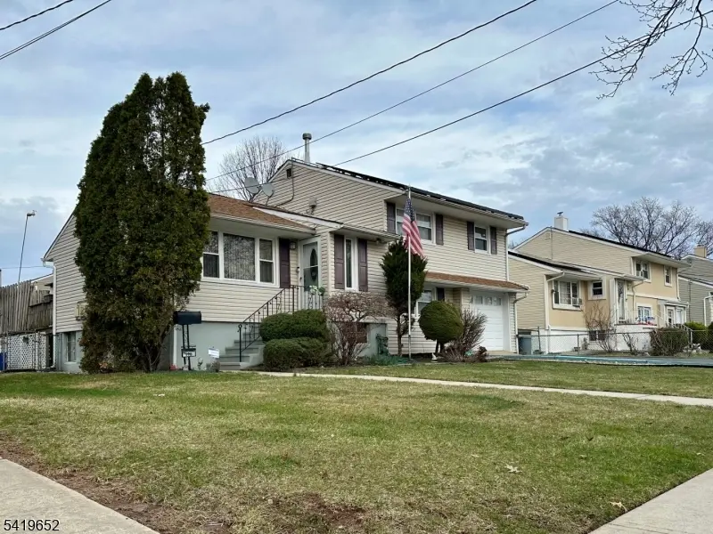 118 Markowitz St, Carteret Boro, NJ 07008