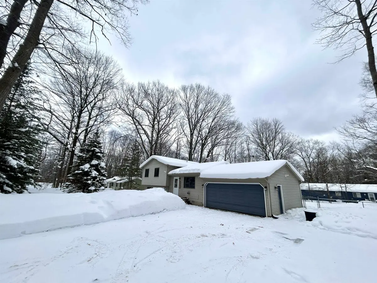 20763 Maple ST, Almira Twp, MI 49650