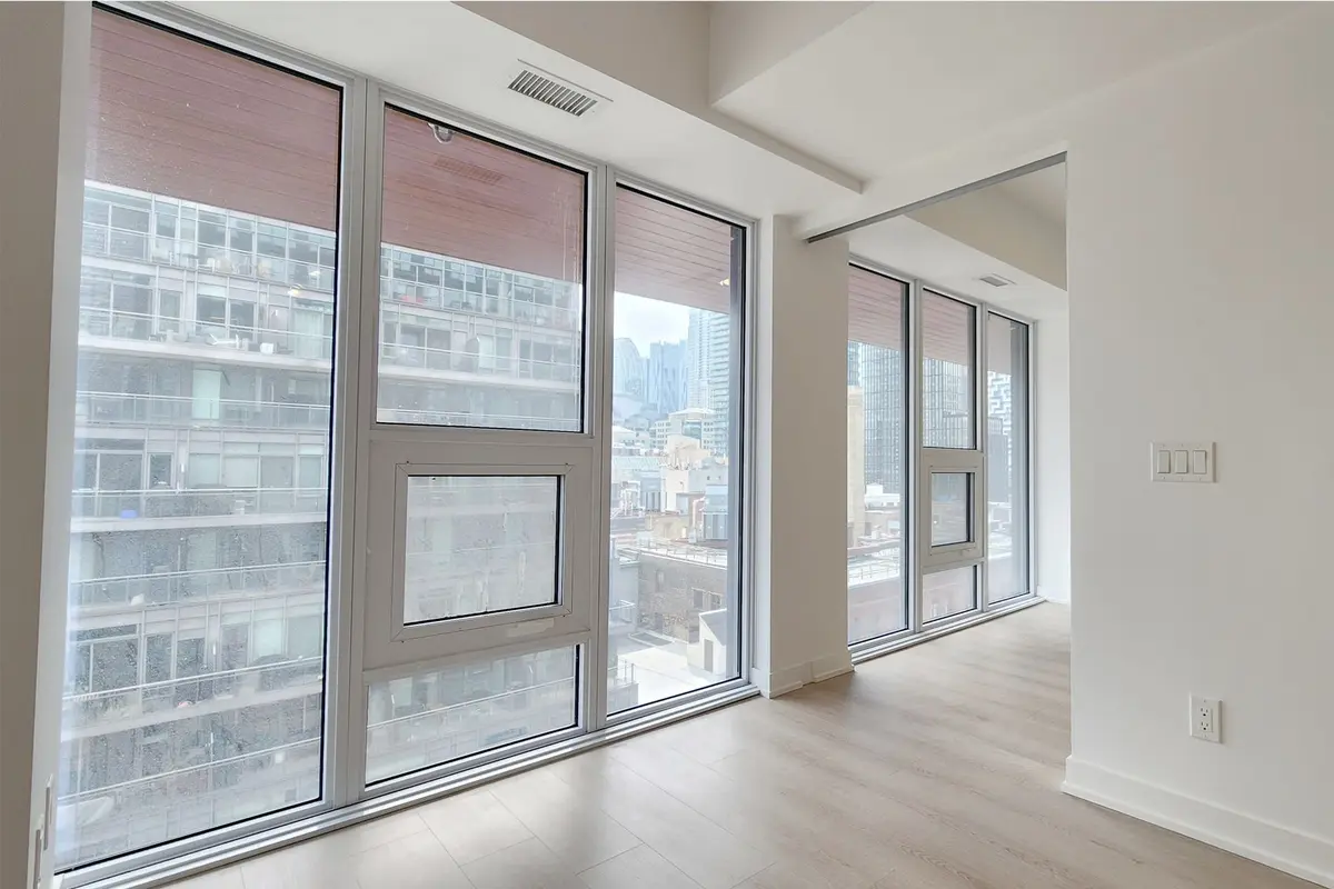 100 Queen ST E #1005, Toronto C08, ON M5C 0B5