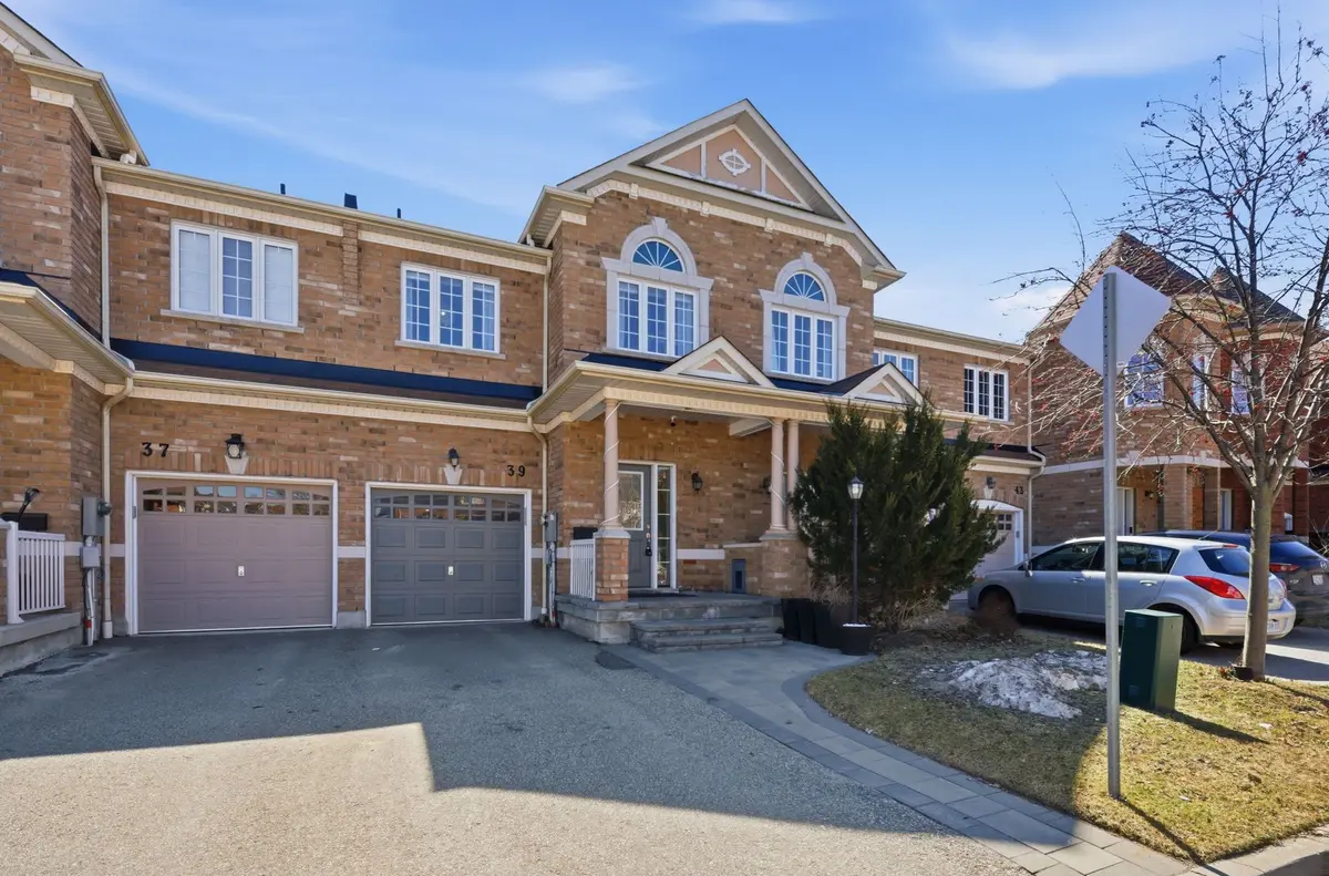 39 Keywood ST, Ajax, ON L1Z 2E5