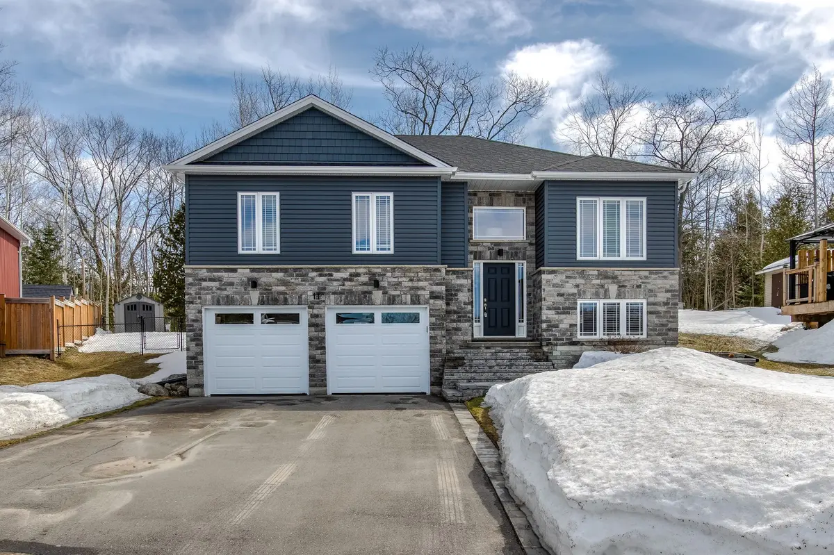 11 Ralph Dalton BLVD, Tay, ON L0K 2A0