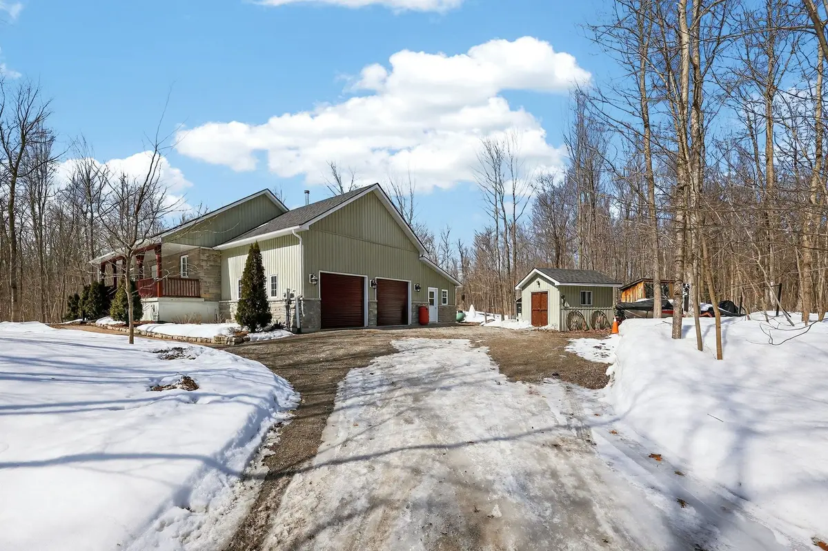 100 Gerhardt RD, Tay, ON L0K 2C0