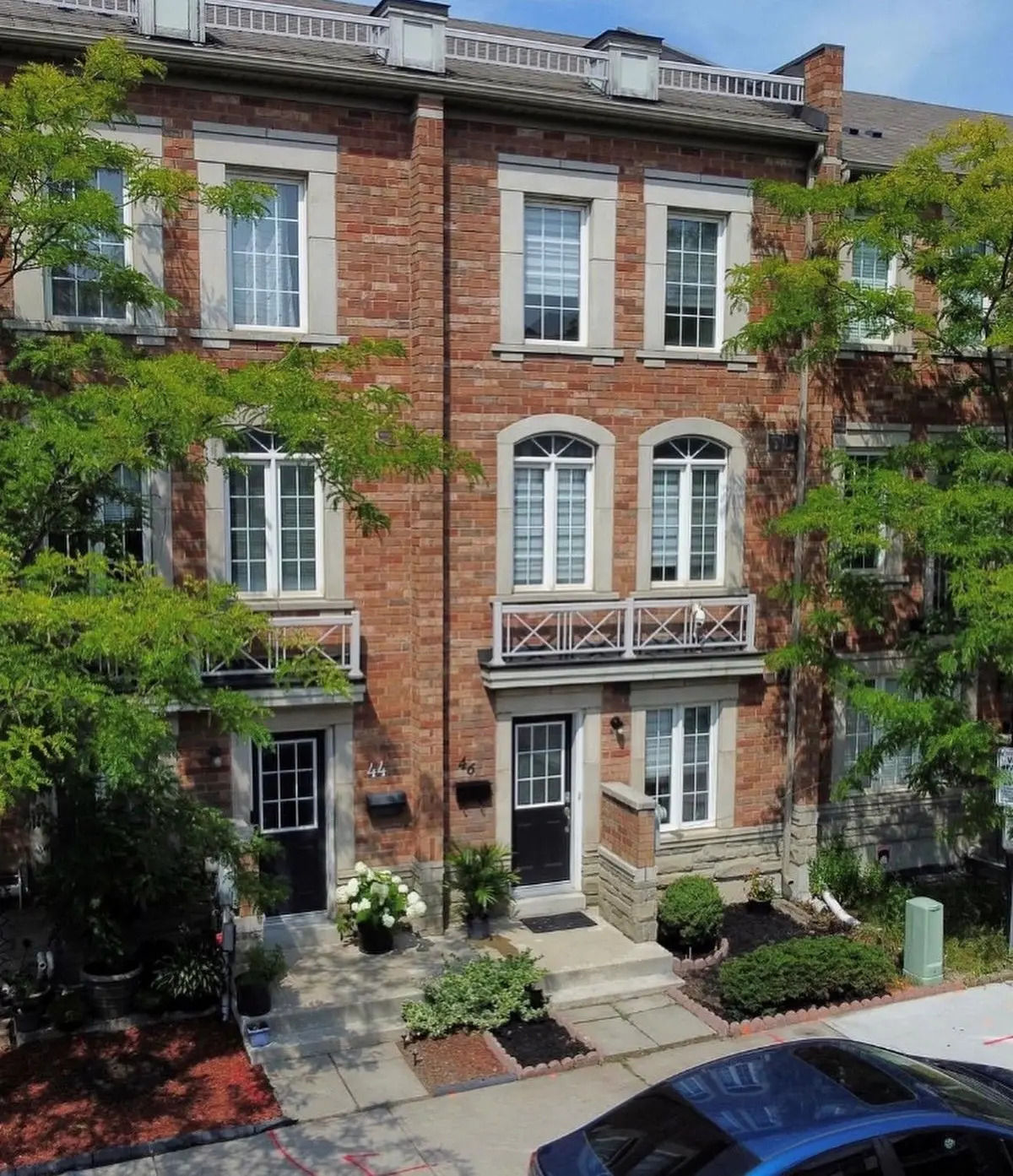 46 Joseph Griffith LN, Toronto W05, ON M3L 0C7