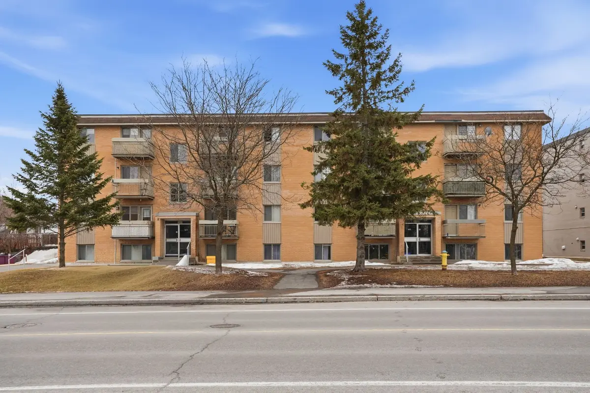 985 Cartier BLVD #7, Hawkesbury, ON K6A 2Y4