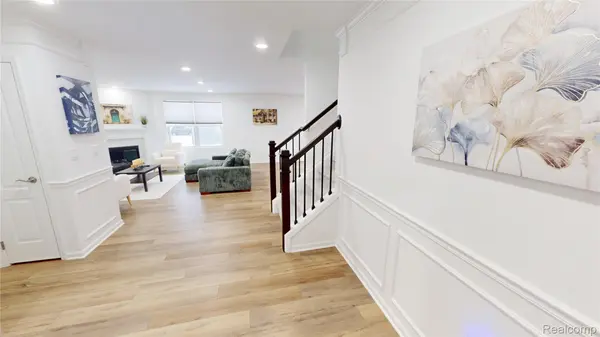 9171 Dogwood LN, Dexter, MI 48130