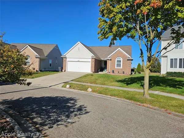 1179 Oaklawn DR, Pontiac, MI 48341