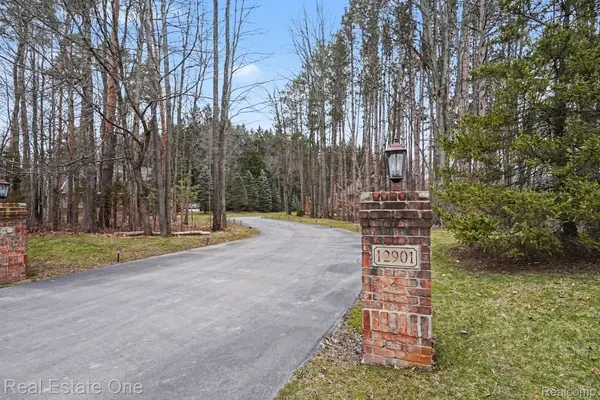 12901 Sleigh TRL, Hartland Township, MI 48380