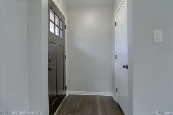 16975 W 14 Mile RD, Beverly Hills Village, MI 48025