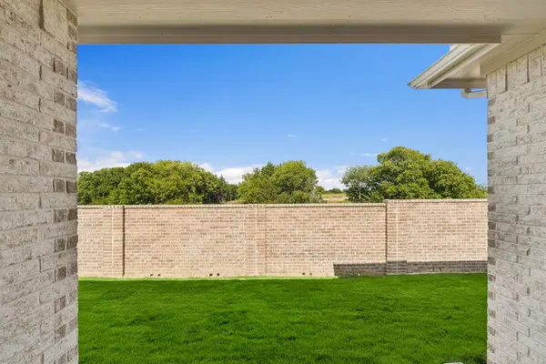 606 Long Trail, Mansfield, TX 76063