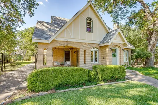 3000 6th Avenue, Fort Worth, TX 76110
