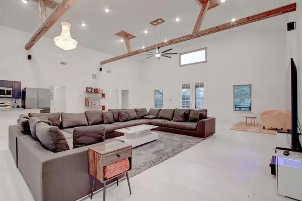 550 County Road 297, Gainesville, TX 76240