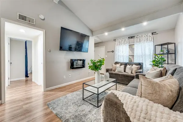 13618 Brookgreen Drive, Dallas, TX 75240