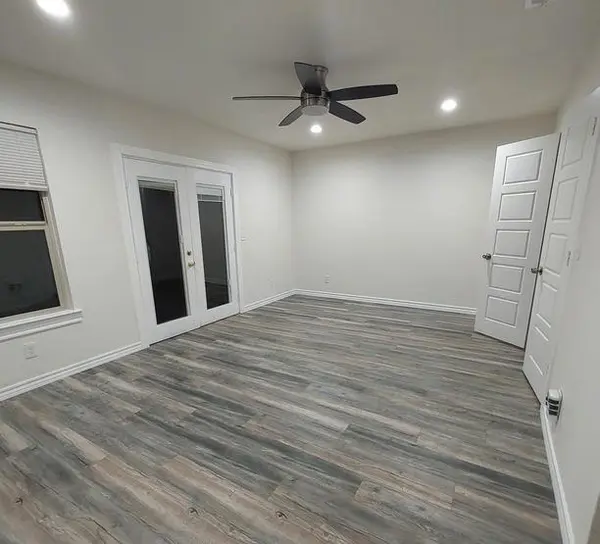 814 Chestnut Street, Bonham, TX 75418