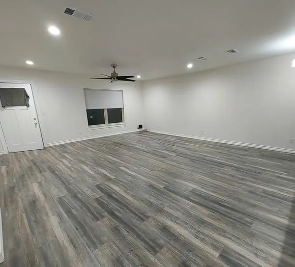 814 Chestnut Street, Bonham, TX 75418