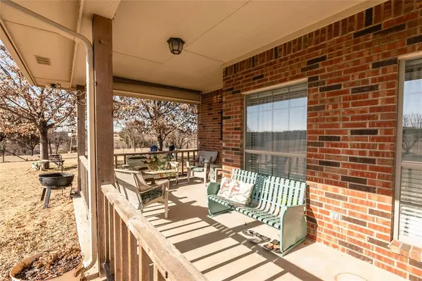 2168 Fruitland Road, Sunset, TX 76270