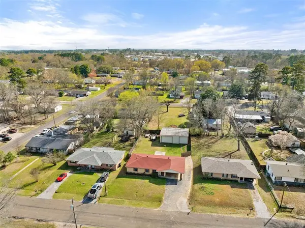 208 Dancer Drive, Longview, TX 75604