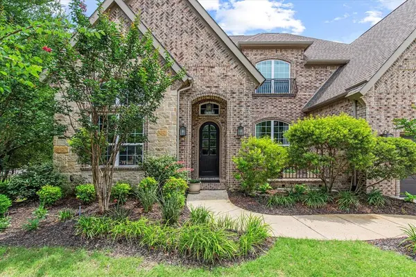10933 Smoky Oak Trail, Flower Mound, TX 76226