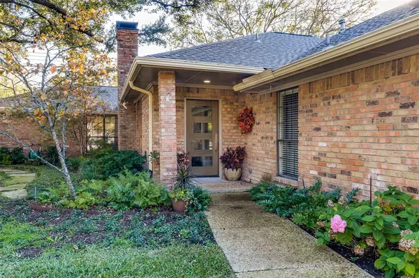 6046 Steamboat Drive, Dallas, TX 75230