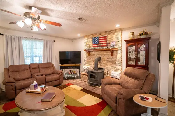 4512 FM 114, Avery, TX 75554