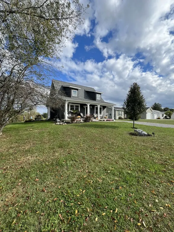 2064 Mace, Albany, OH 45710