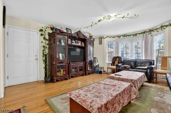 532-534 Walnut St, Elizabeth City, NJ 07201