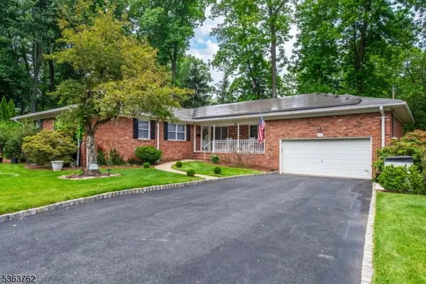 12 Ravine Rd, Verona Twp., NJ 07044