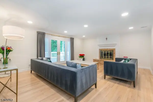 12 Ravine Rd, Verona Twp., NJ 07044