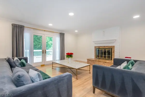 12 Ravine Rd, Verona Twp., NJ 07044