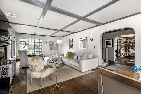 89 Douglas Rd, Glen Ridge Boro Twp., NJ 07028