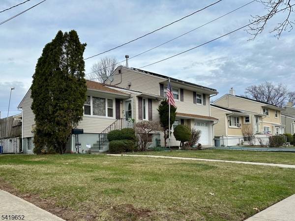 118 Markowitz St, Carteret Boro, NJ 07008