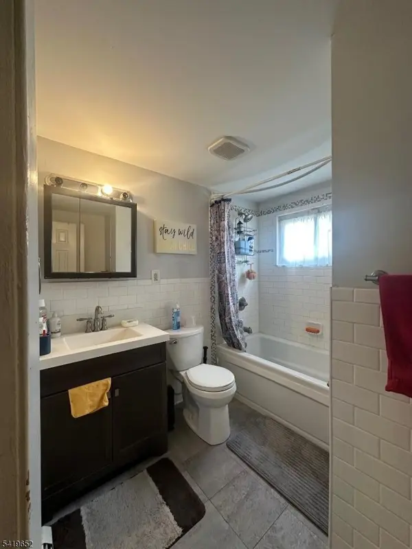 118 Markowitz St, Carteret Boro, NJ 07008