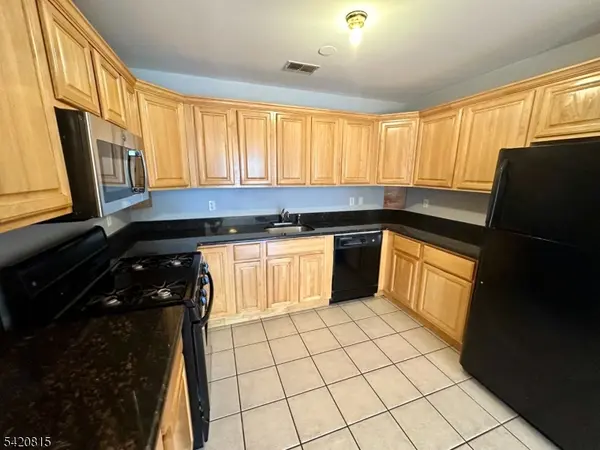 111 Harris Ave #5, Middlesex Boro, NJ 08846