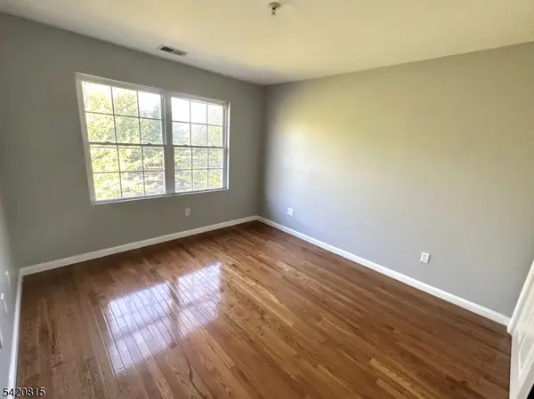 111 Harris Ave #5, Middlesex Boro, NJ 08846