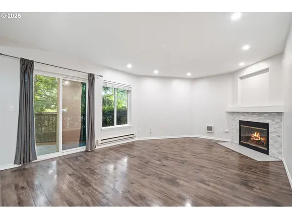 8720 SW TUALATIN RD #110, Tualatin, OR 97062