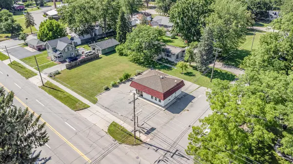 725 E Center, Ithaca, MI 48847