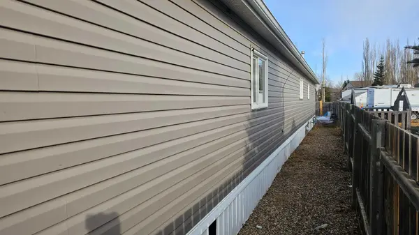 6001 53 Avenue Close, Stettler, AB T0C2L2