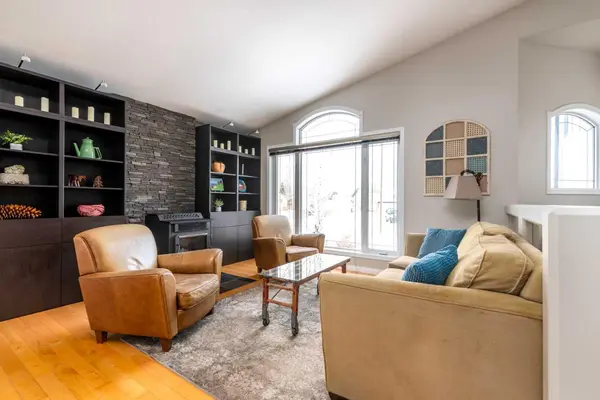 2912 65 Avenue PL, Lloydminster, AB T9V 3H5