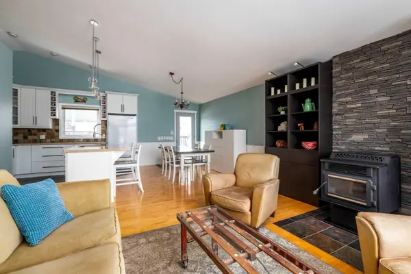 2912 65 Avenue PL, Lloydminster, AB T9V 3H5