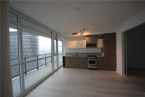 290 Adelaide ST #2901, Toronto C01, ON M5V 1P6