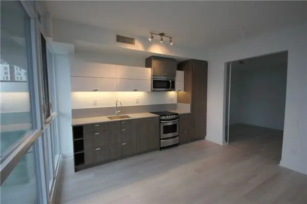 290 Adelaide ST #2901, Toronto C01, ON M5V 1P6