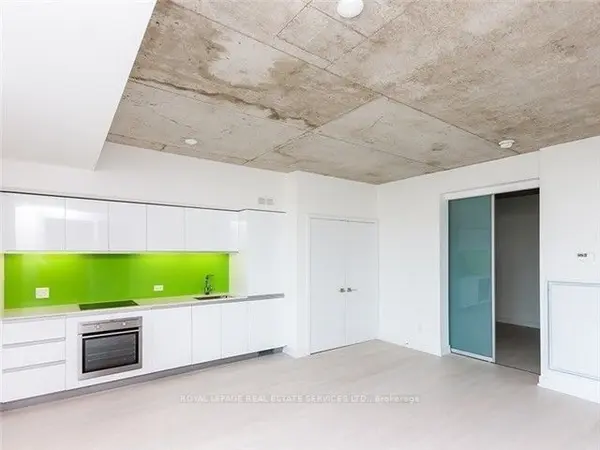 20 Minowan Miikan LN #831, Toronto C01, ON M6J 0E5