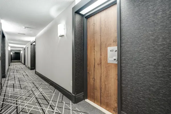 705 King ST W #413, Toronto C01, ON M5V 2W8