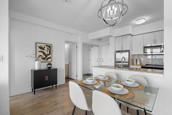 741 Sheppard AVE W #701, Toronto C06, ON M3H 0C9