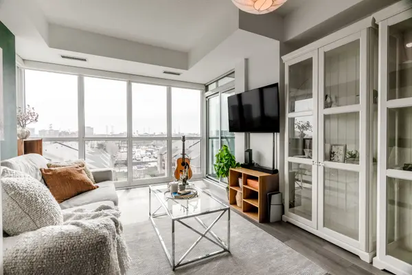 35 Brian Peck CRES #515, Toronto C11, ON M4G 0A5