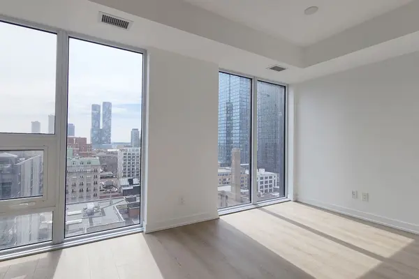 100 Queen ST E #1710, Toronto C08, ON M5C 0B5