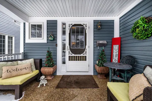 66 Stillwell LN, Clarington, ON L1B 1R4