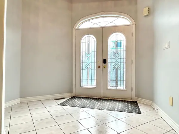 72 Avro RD, Vaughan, ON L6A 1Y3