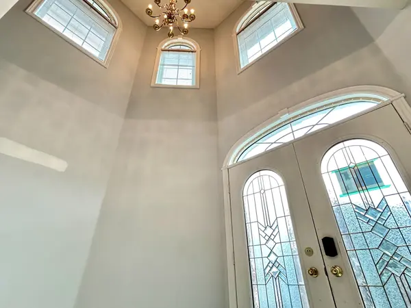 72 Avro RD, Vaughan, ON L6A 1Y3