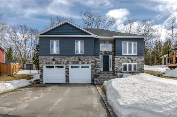 11 Ralph Dalton BLVD, Tay, ON L0K 2A0